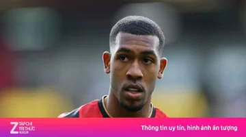 مخاوف داخل مانشستر يونايتد من تألق موهبة شابة تبلغ 19 عاماً